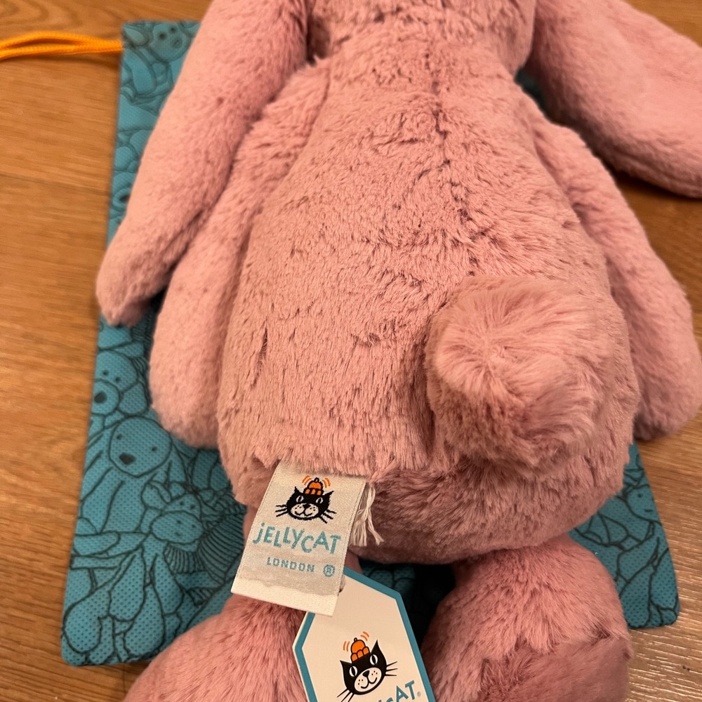 Jellycat Bashful Tulip Pink Bunny –New with Dust Bag - Picture 3 of 5